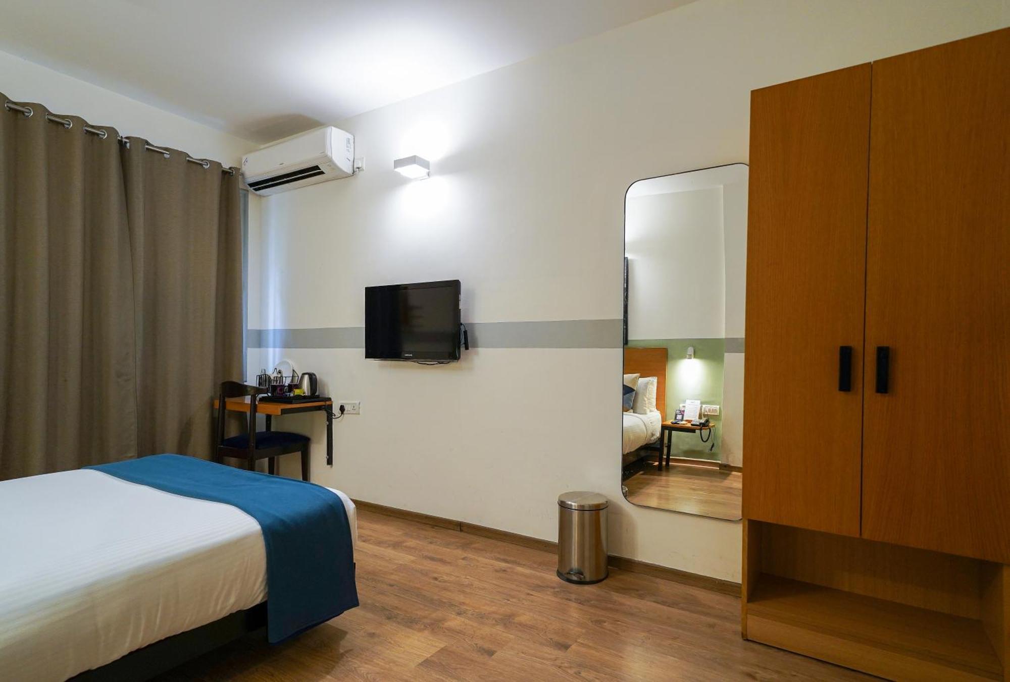 Olive Hotel Magrath By Embassy Group Bangalore Exterior photo